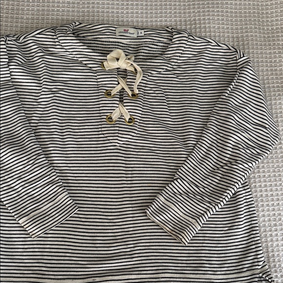 Vineyard Vines Tops - Vineyard Vines Black & White Striped Lace-Up Pullover size Medium